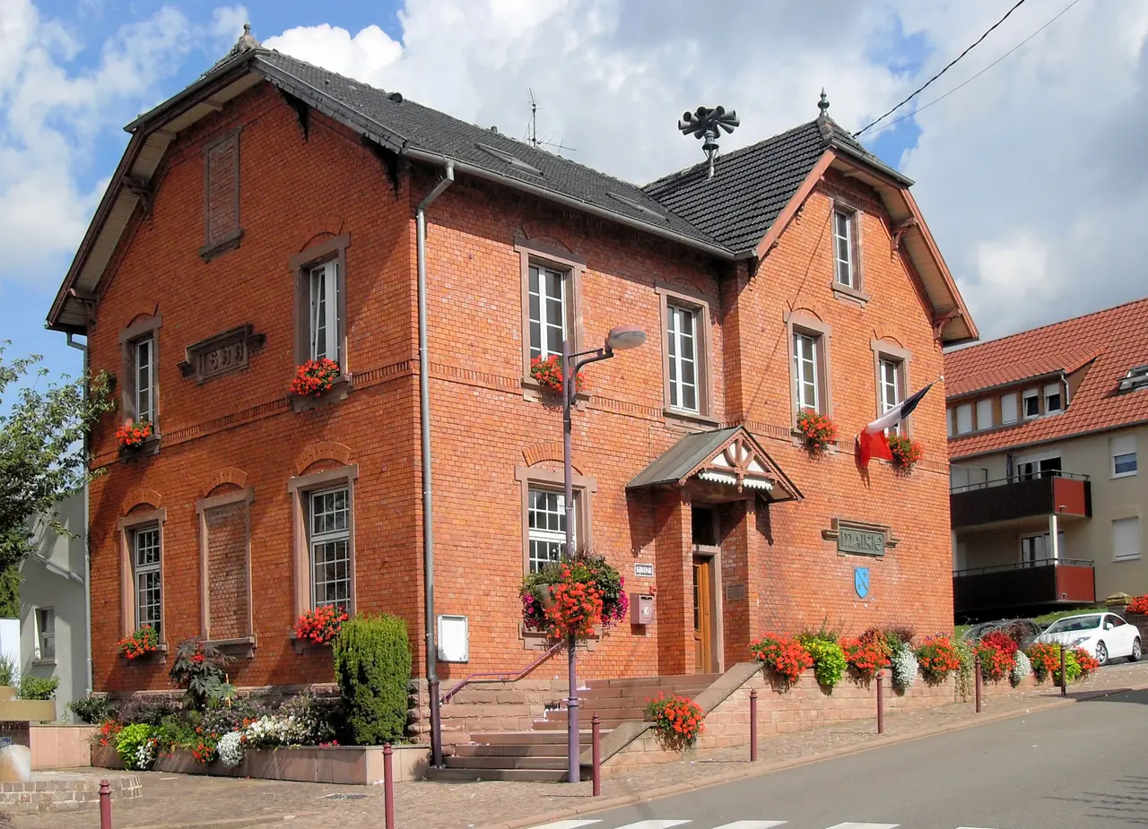 Ernolsheim-Bruche, Mairie-école