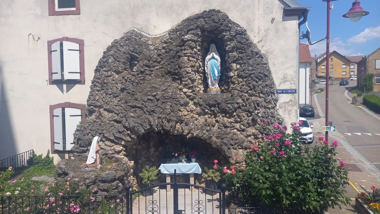 Grotte de Lourdes de Etzling (Moselle, France)