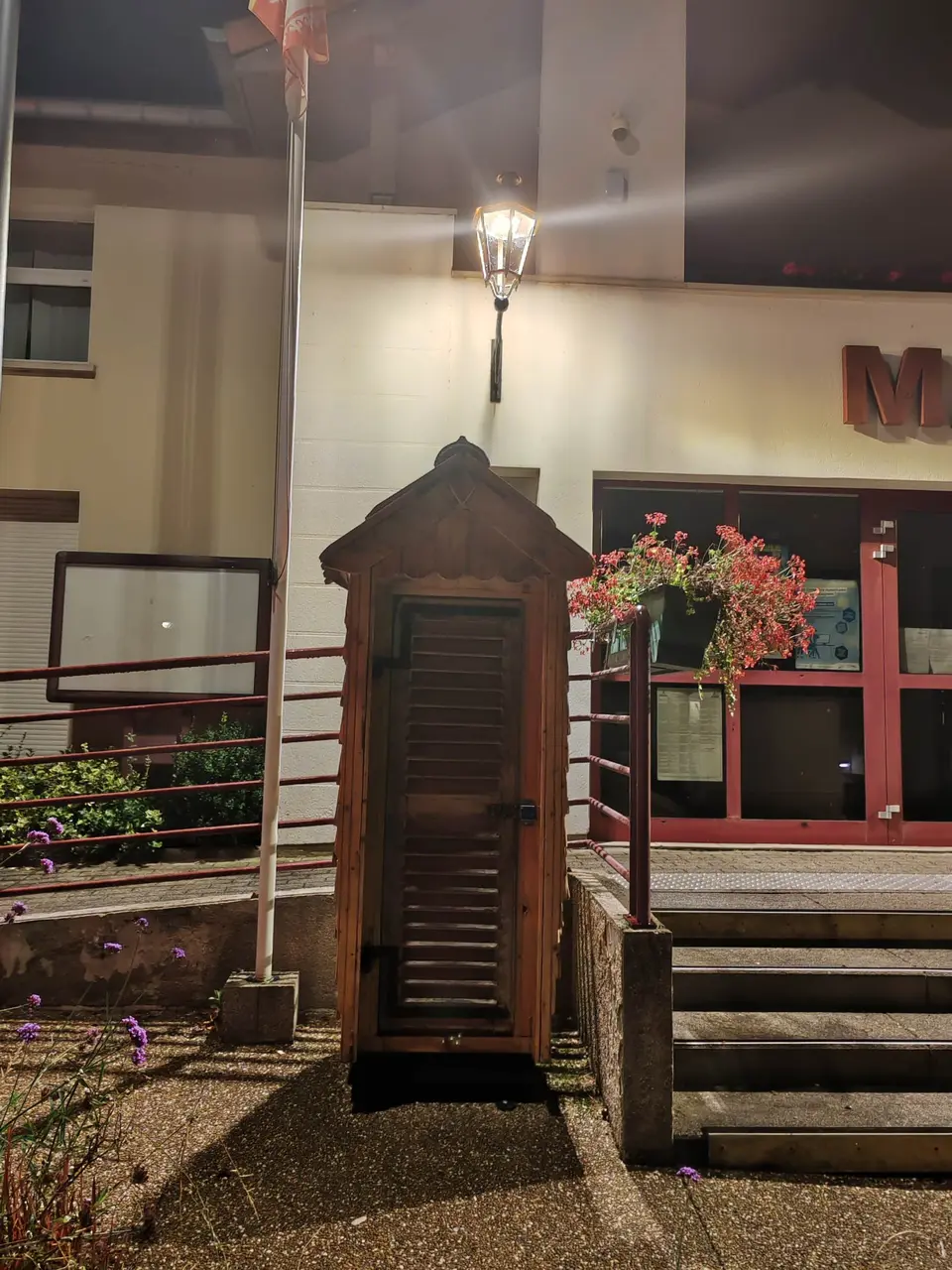 Farschviller - mairie - boîte à livres