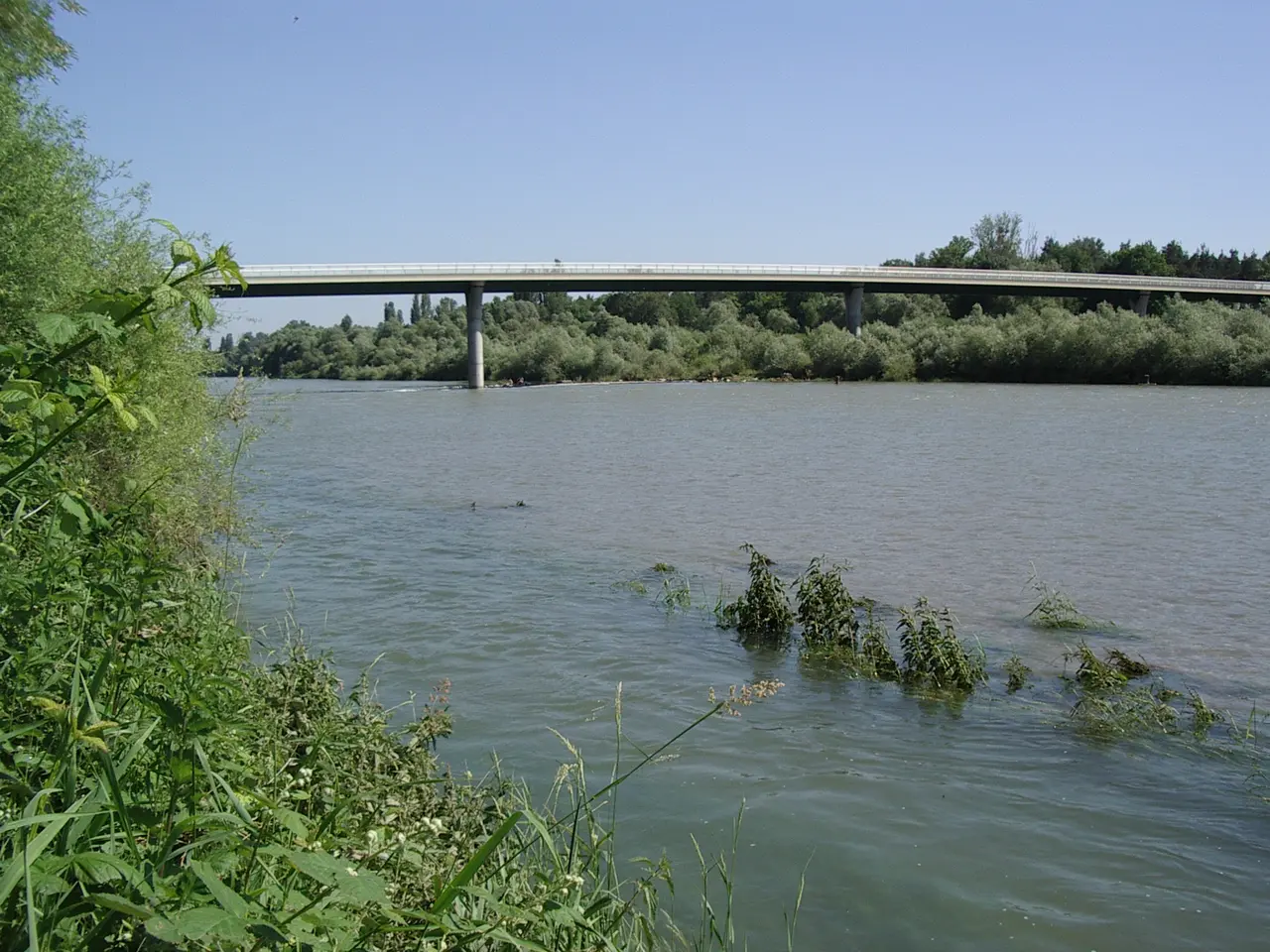 2010 06 04 Pont sur le Rhin Fessenheim