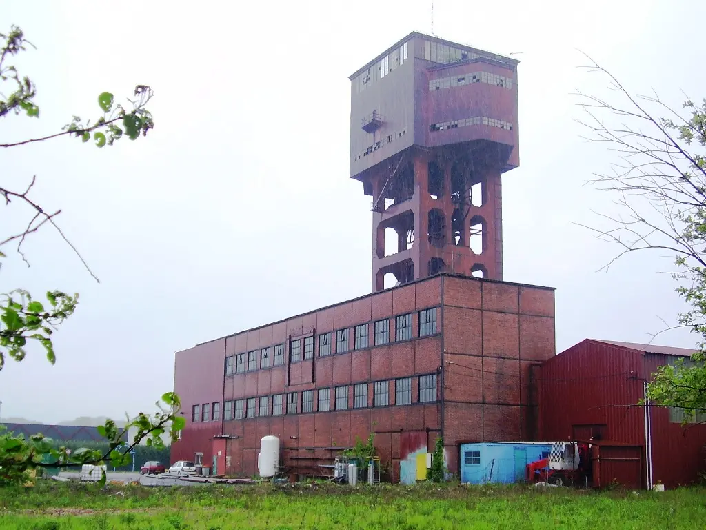 File:Commune de Folschviller puits 1.jpg