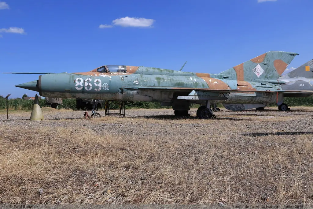 MIG21 SPS 869 abri de Hatten juillet 2015