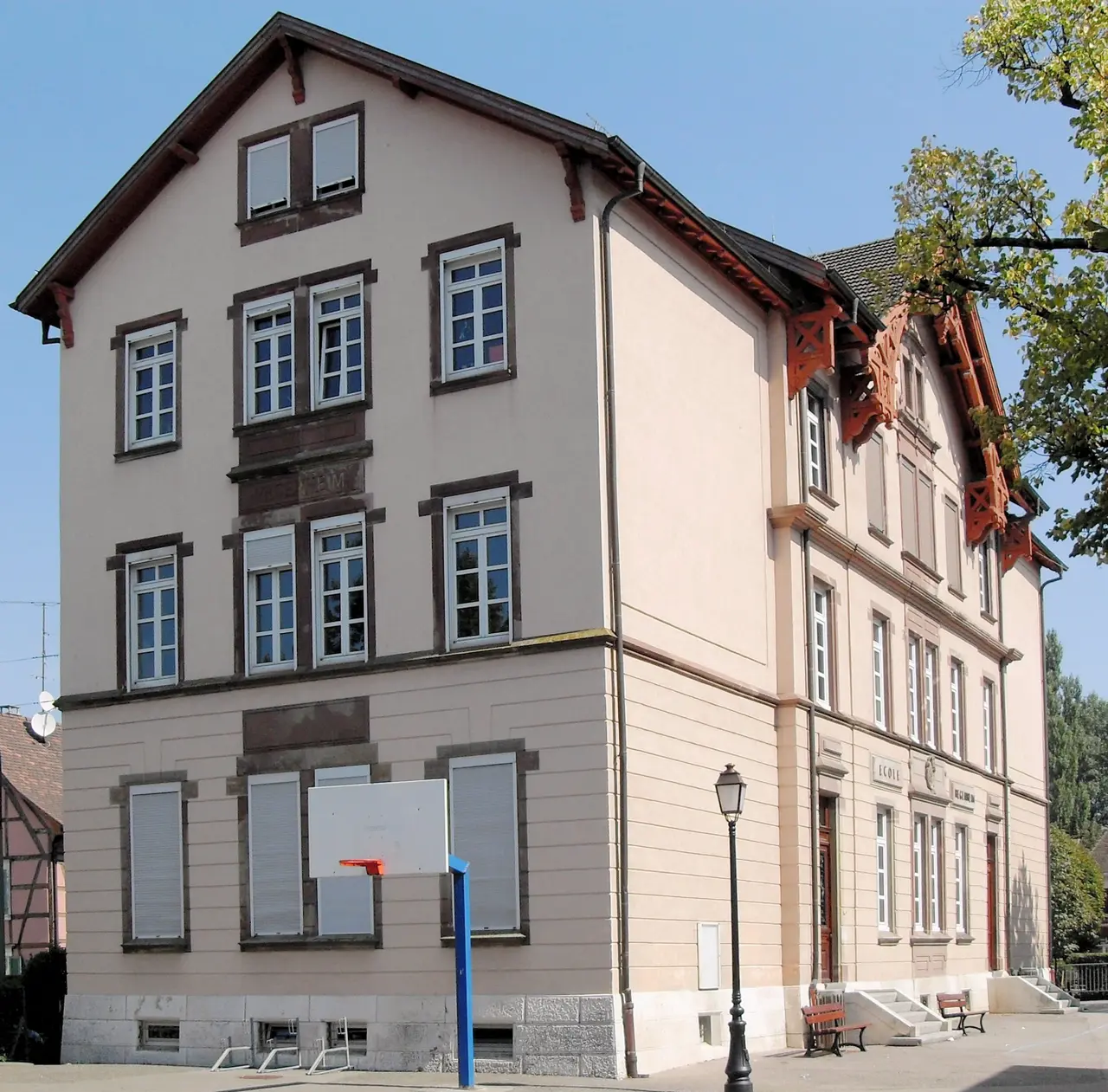 Hégenheim, Ecole