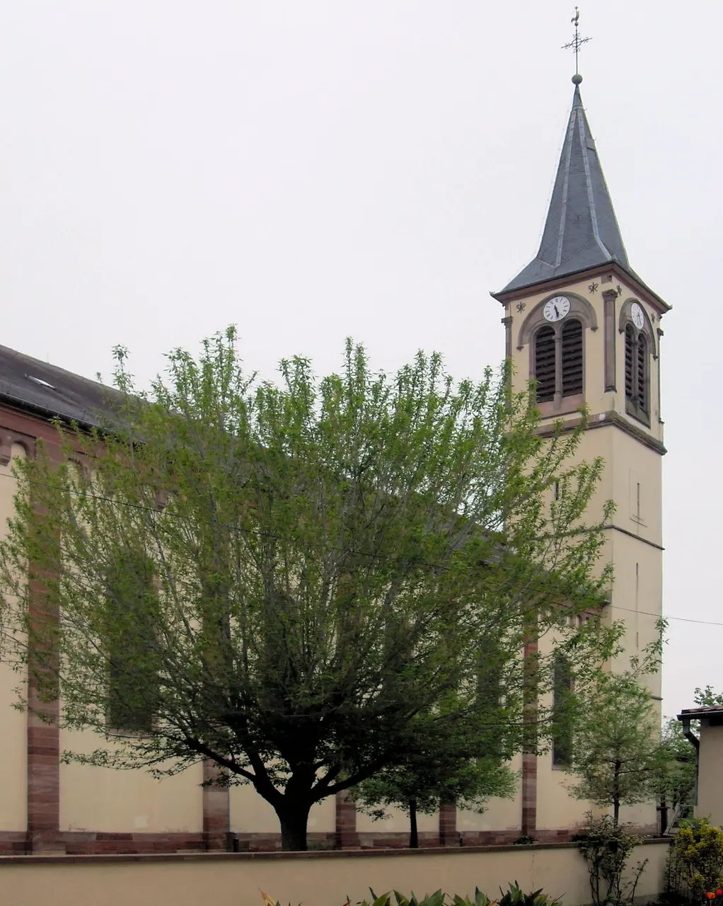 Hindisheim, Église Saint-Pierre et Saint-Paul