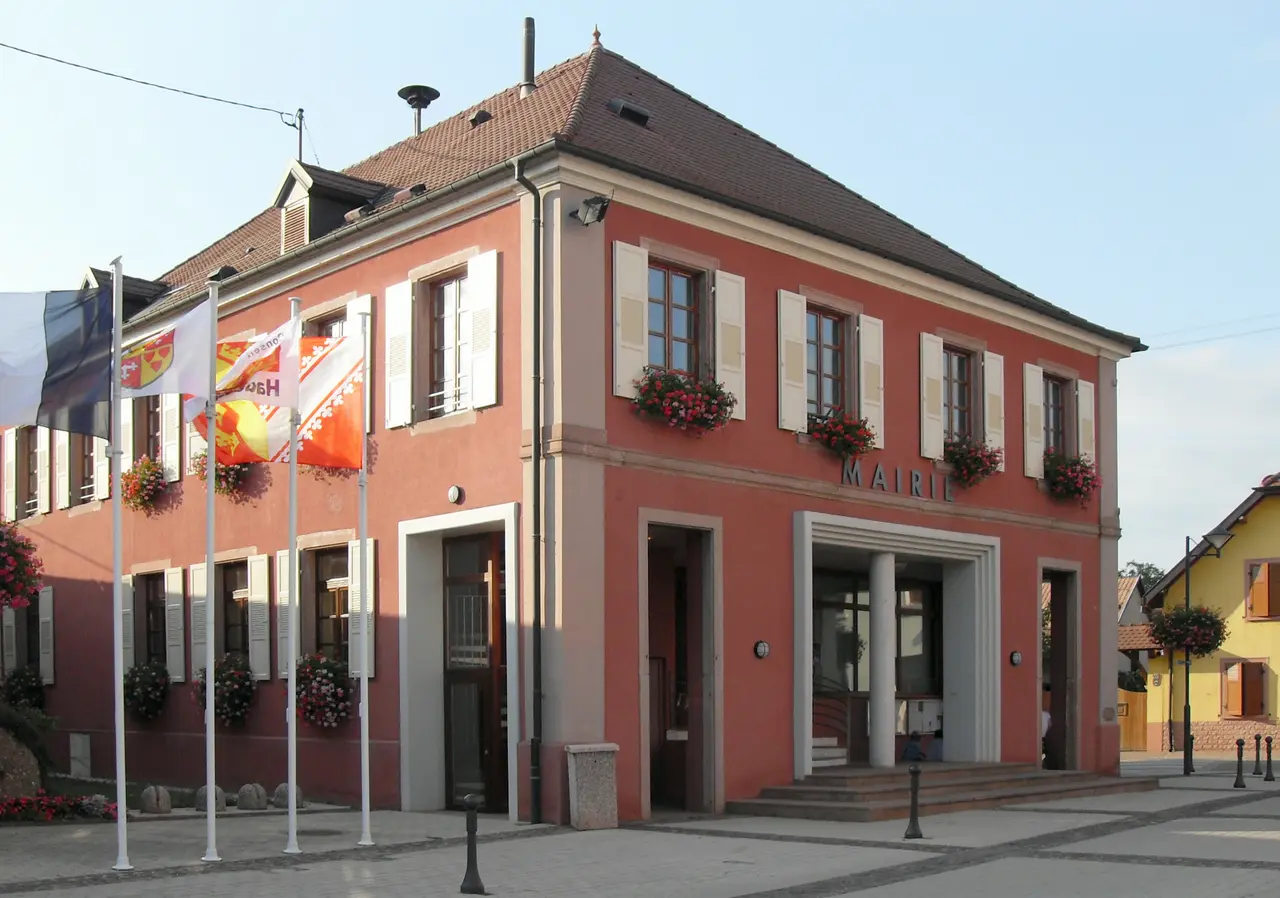Houssen, Mairie