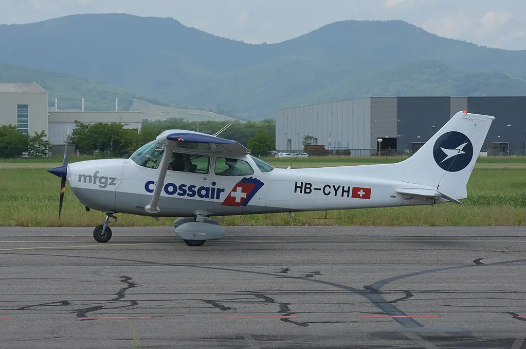 HB-CYH - Ce.172P - Motorfluggrupe Zurich [Houssen 5.17]
