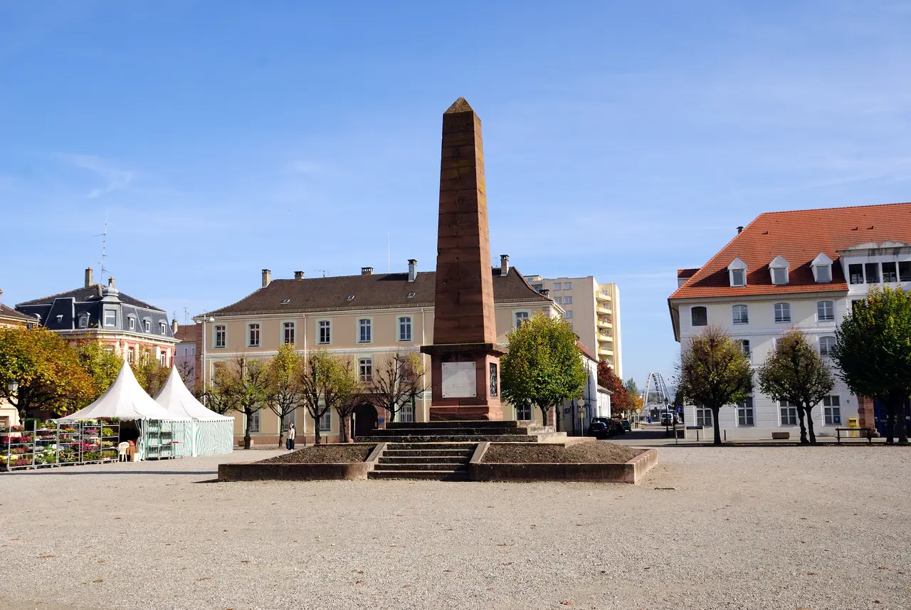 Huningue - Place Abbatucci