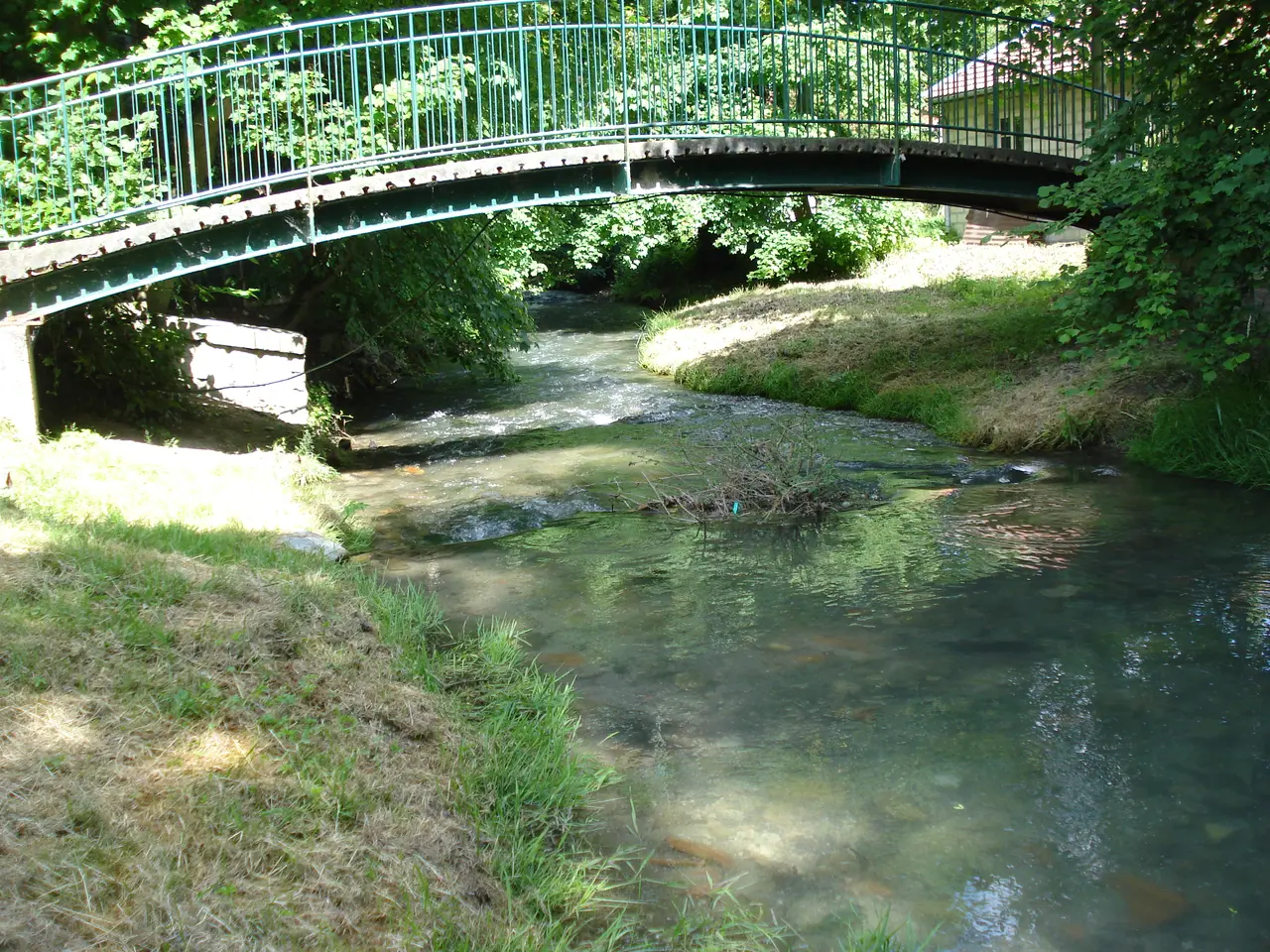 File:Retourne River at Juniville (Ardennes, Fr).JPG