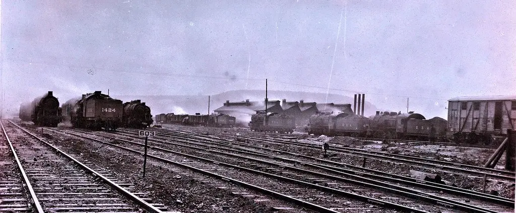 rail yard at Liffol-le-Grand France 12-18-18 NARA111-SC-41276-ac