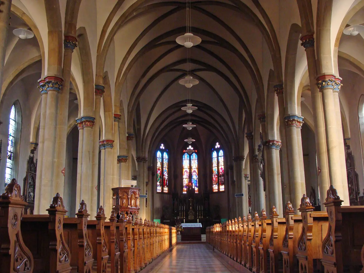 Église Saint-Magne de Longeville-lès-Saint-Avold (intérieur)