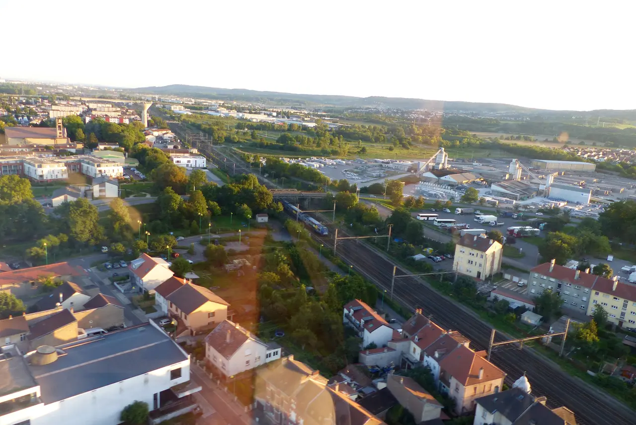 Maizières-lès-Metz vue du ciel — Ligne TER