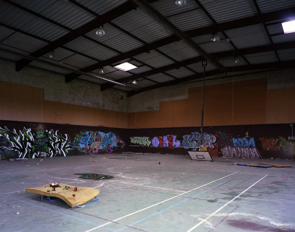 Gymnase, ancien centre de loisirs des Milleries, Messein, mars 2013