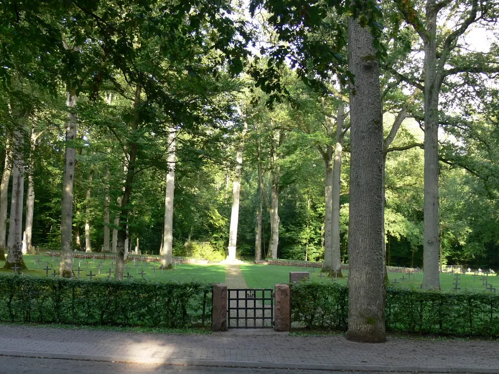 F57 Morhange cimetière-allemand