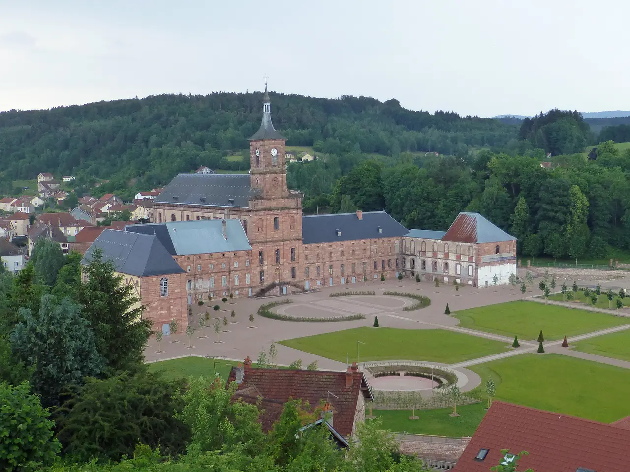 Abbaye de Moyenmoutier en juin 2015 (1)
