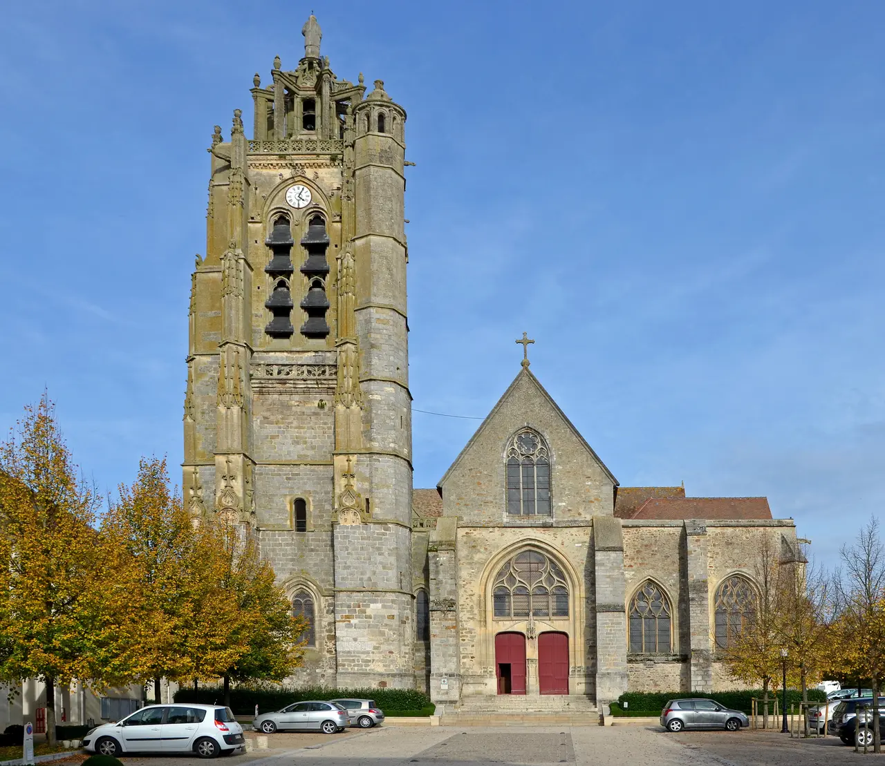 Eglise-St-Laurent--a-Nogent-sur-Seine-DSC 0128