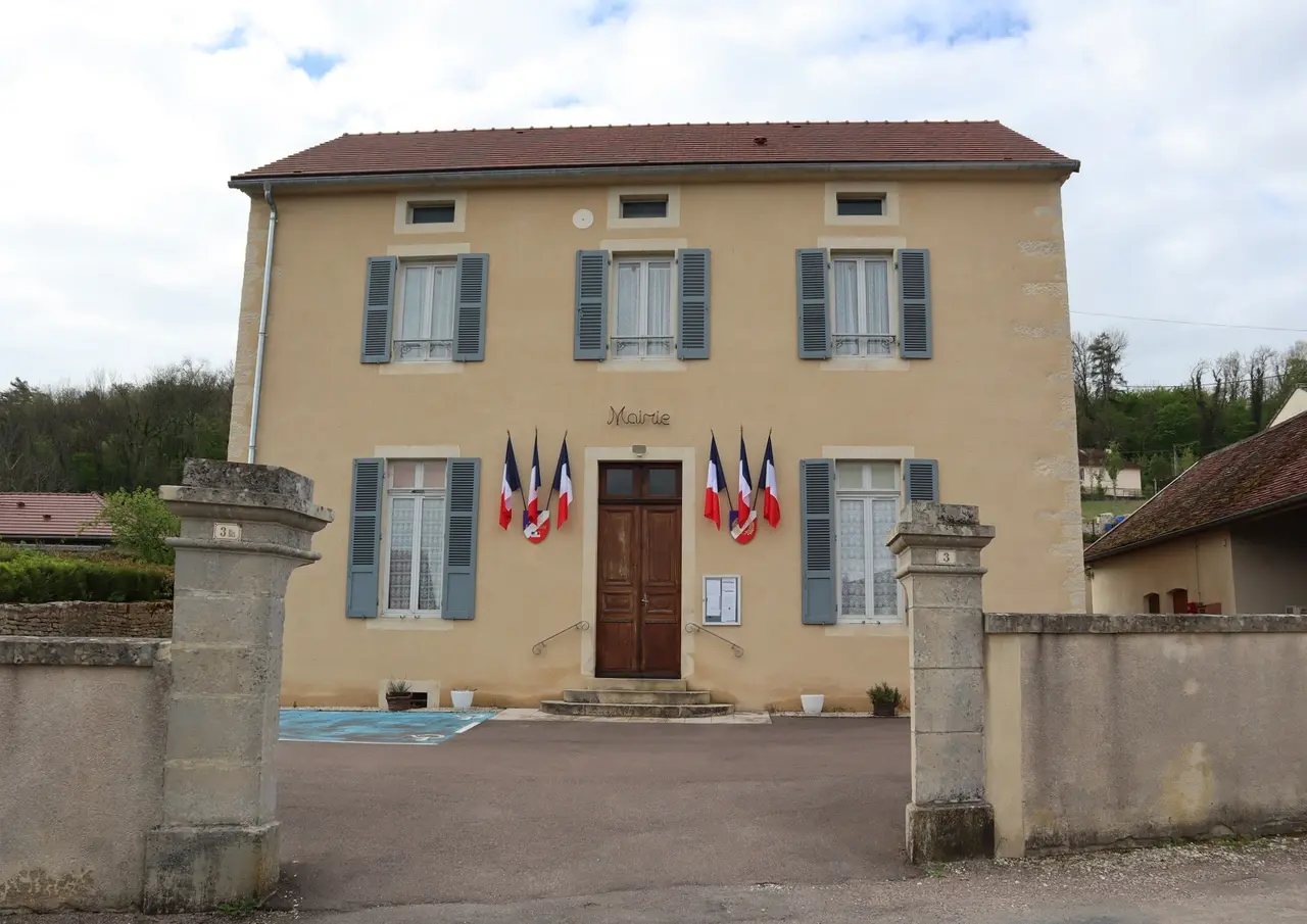 Nogent-lès-Montbard (21) Mairie