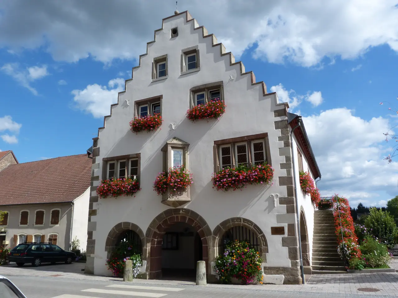 HOTEL DE VILLE OERMINGEN