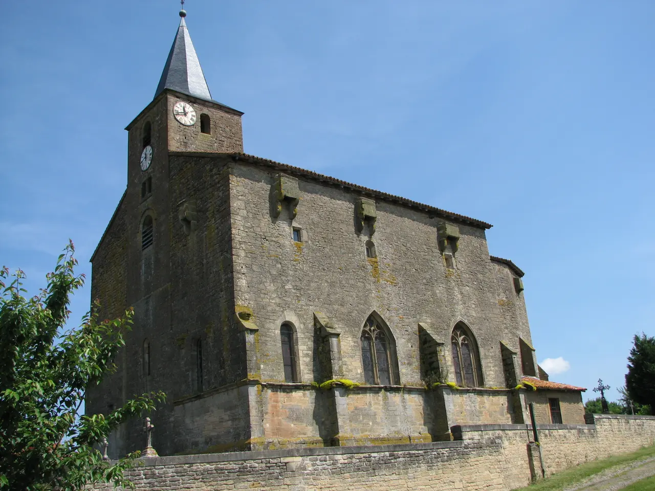 Eglise fortifiée de Saint-Pierrevillers