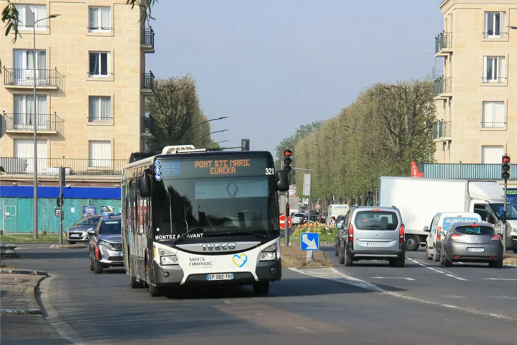 TCAT - Iveco Urbanway 12 n°320 - Ligne 1 vers Pont Sainte-Marie Eurêka - Europe