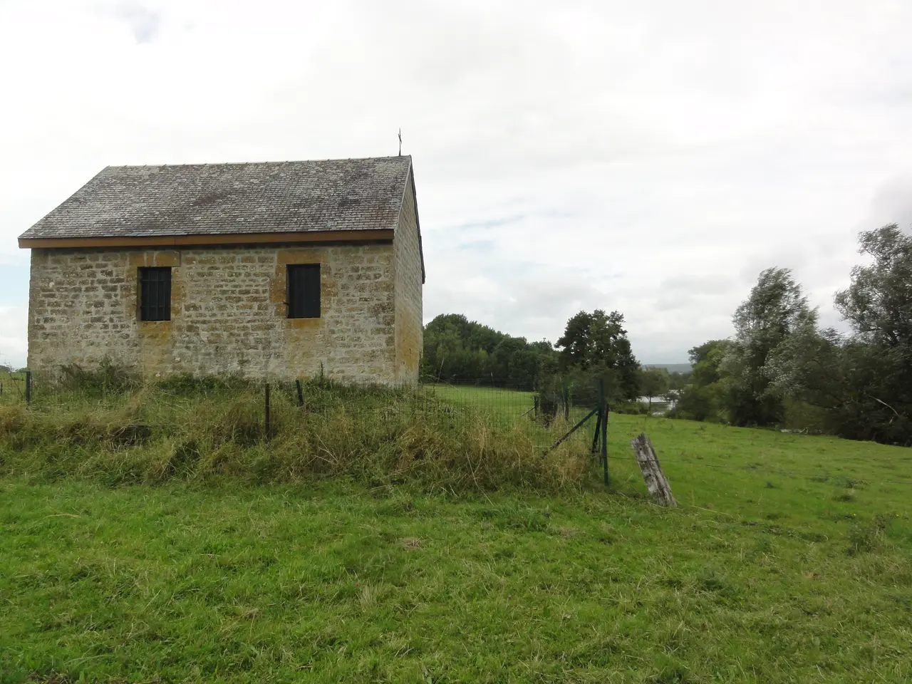 Prix-lès-Mézières (Ardennes) chapelle de la maladrie (1)