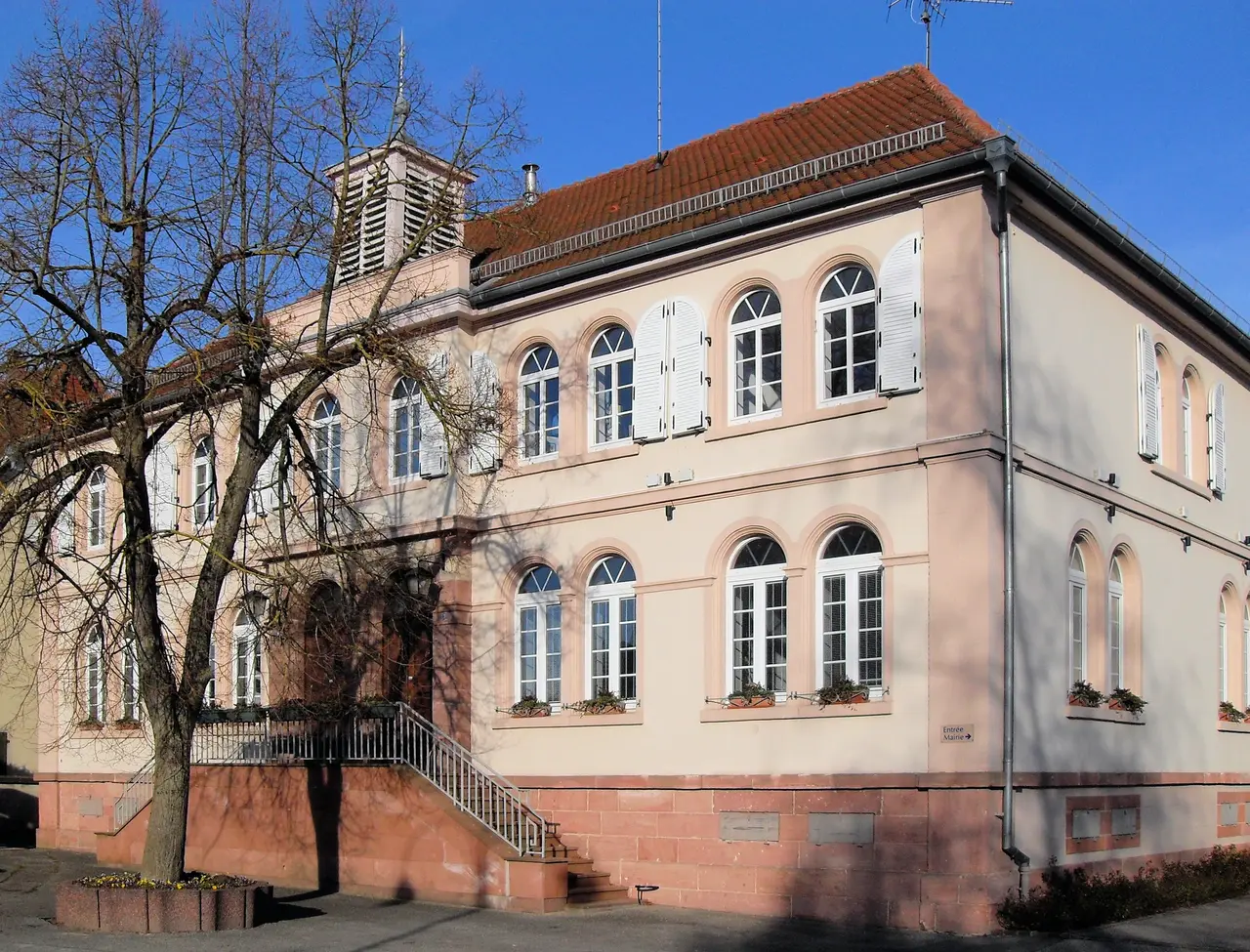 Reiningue, Mairie-école