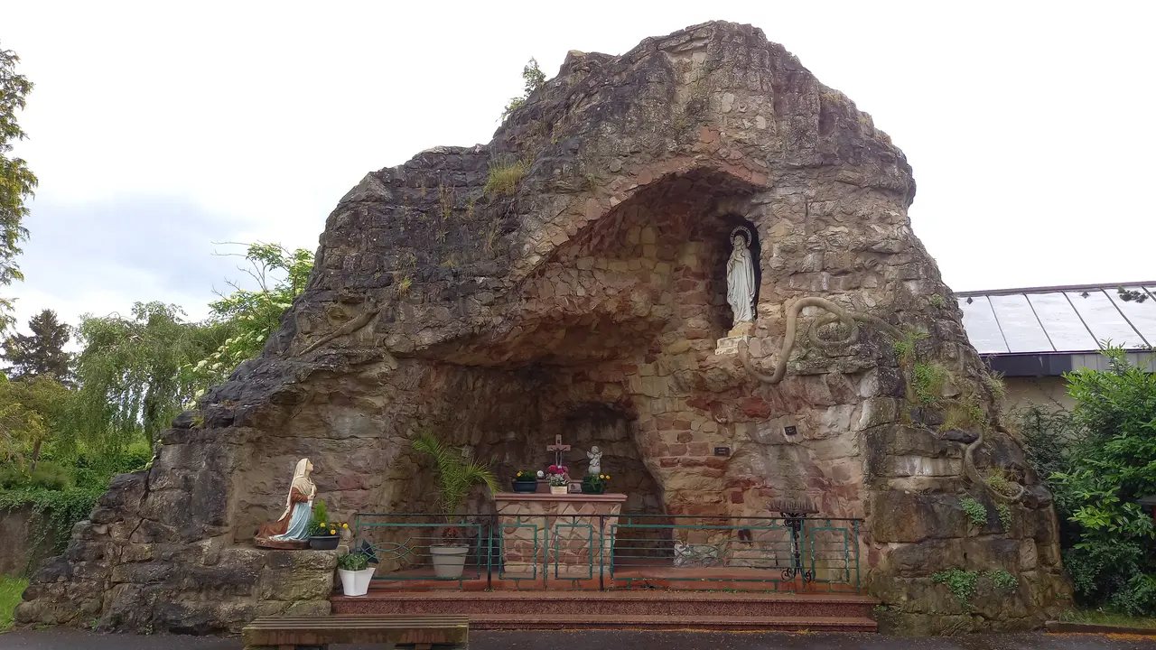 Grotte de Lourdes de Rohrbach-lès-Bitche (Moselle, France)