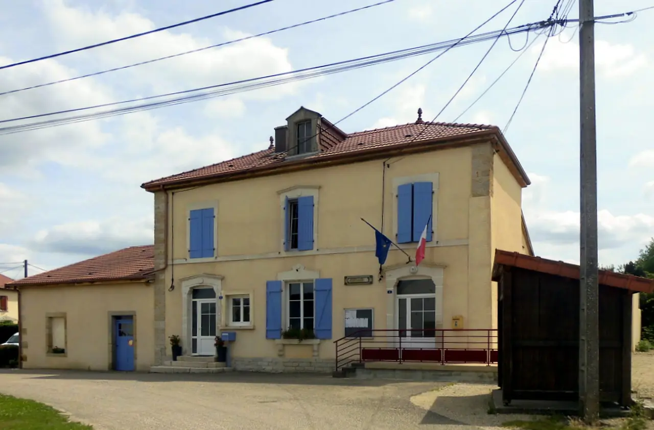 Hagnéville-et-Roncourt, Mairie