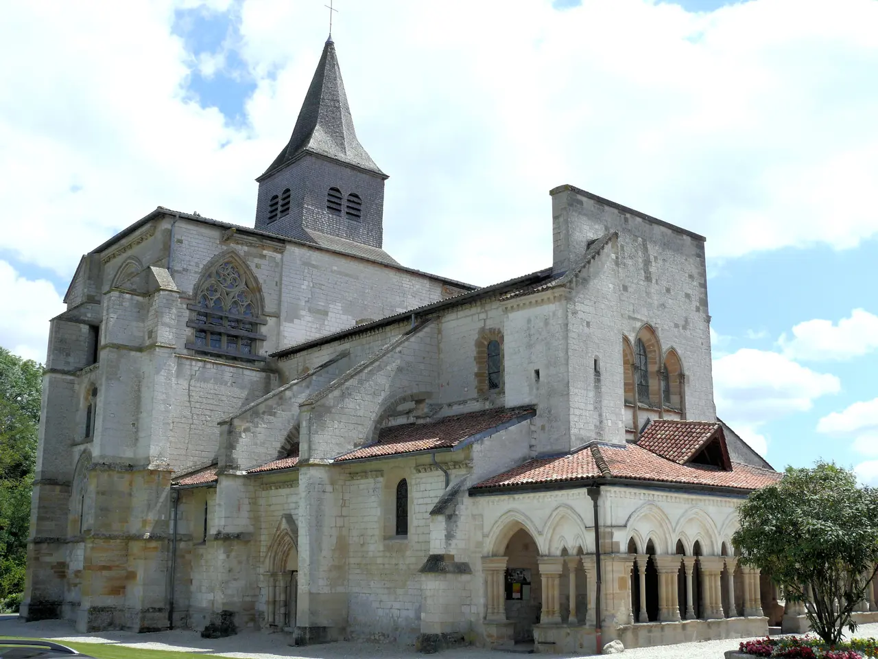 Saint-Amand-sur-Fion - Eglise -1