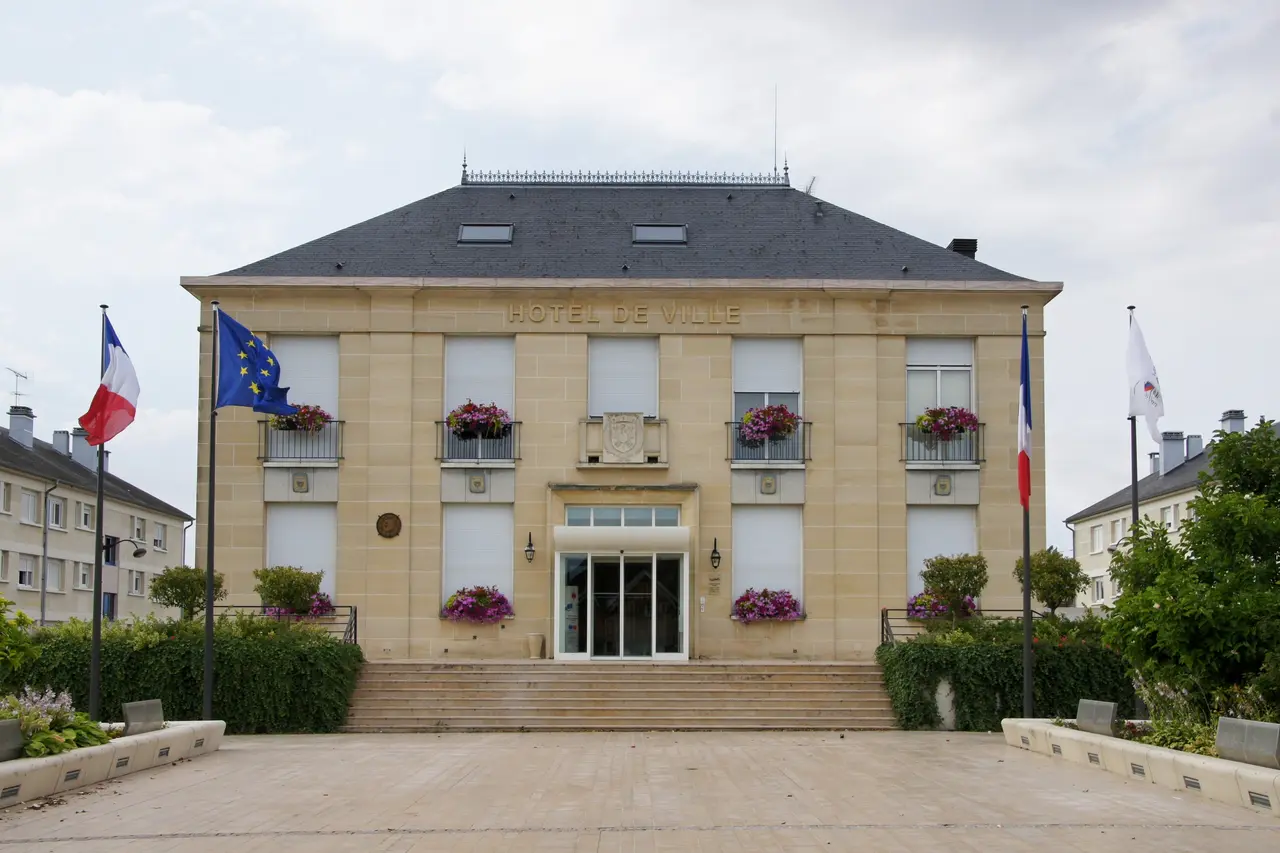 La mairie de Saint André Les Vergers (10)