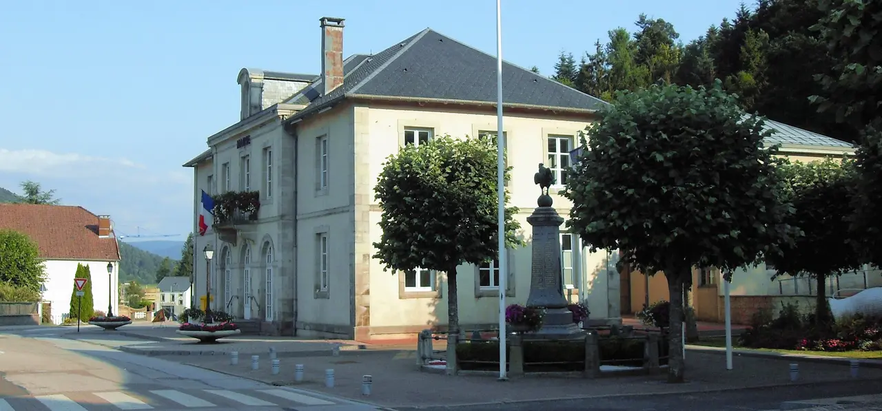 Saint-Nabord, Mairie