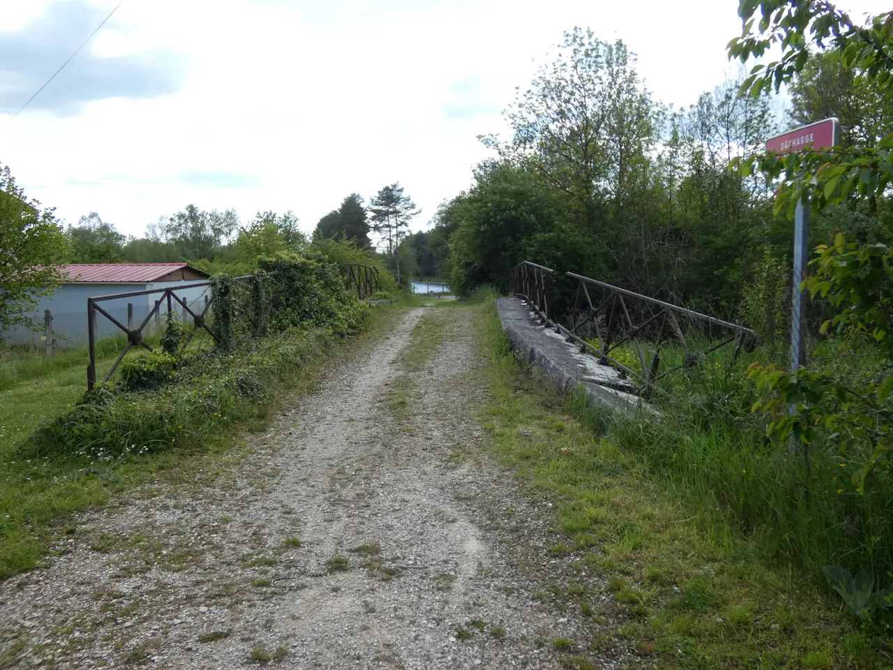 Pont sur l'ancien canal à Saint-Parres-lès-Vaudes