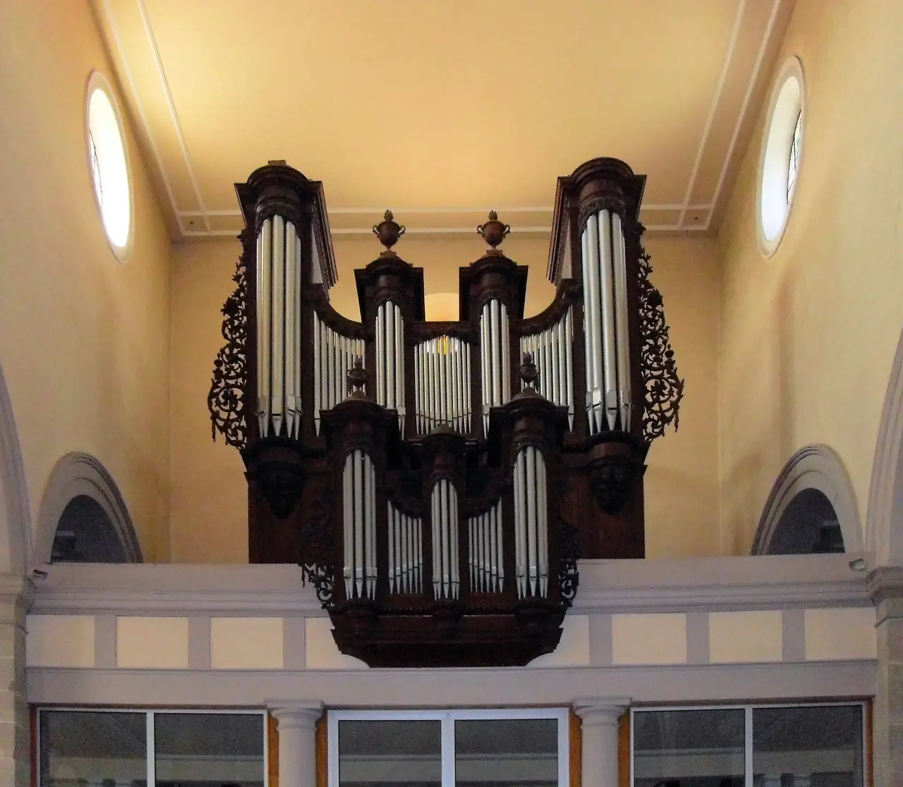 Sainte-Croix-en-Plaine, L'orgue de l'église Saint-Barthélemy