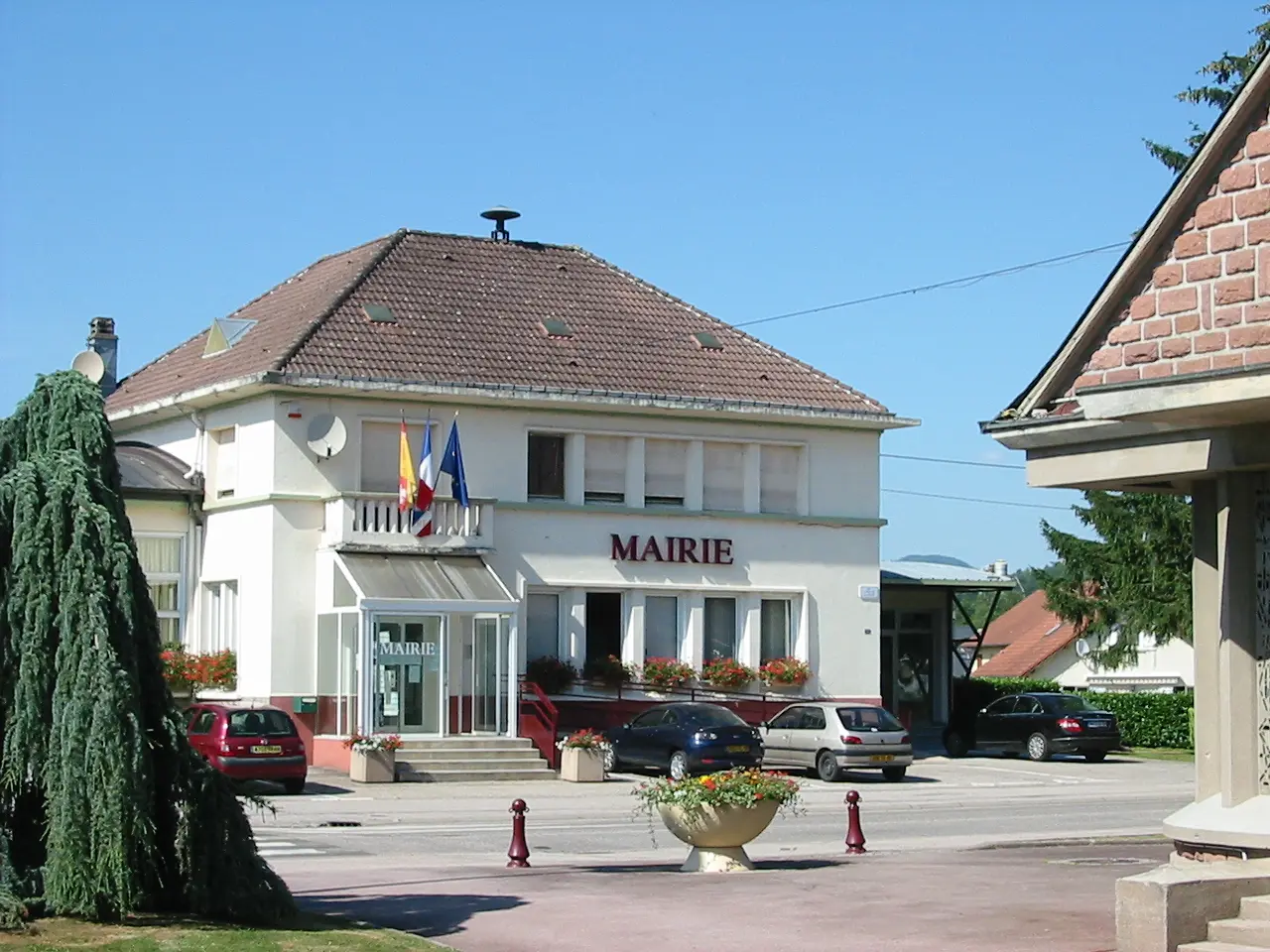 Saulcy-sur-Meurthe (88) mairie1