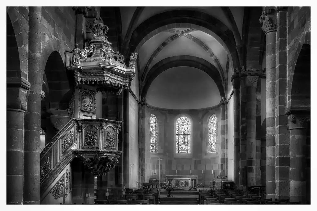 Jeux de lumière dans l'Abbatiale Sainte-Foy de Sélestat