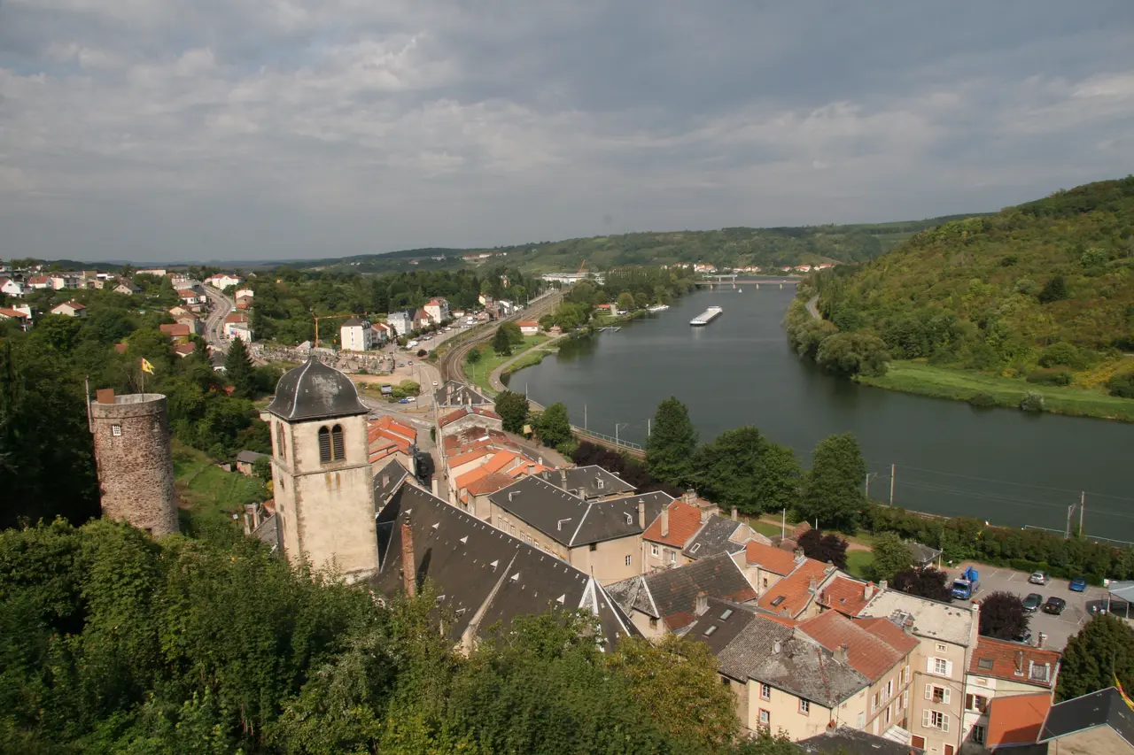 Sierck les Bains Lorraine France 06 west town and church