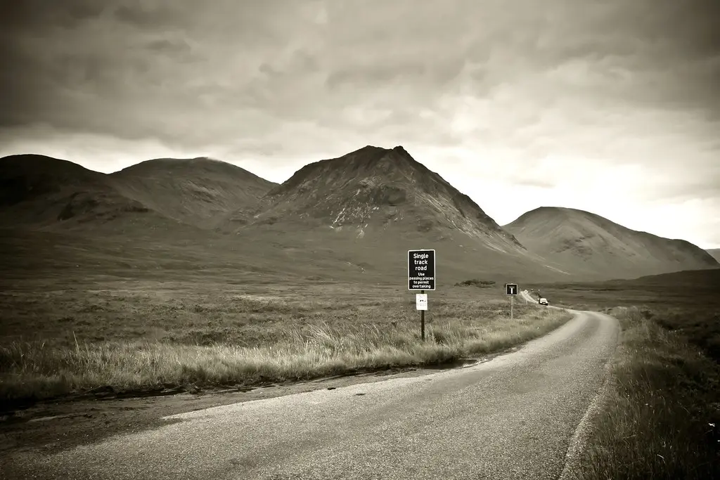 Single track road