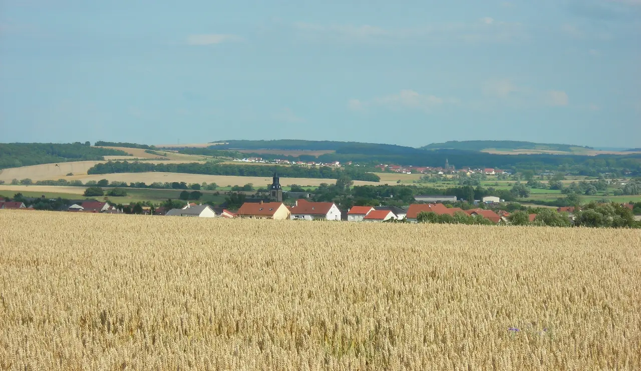 File:Teting sur nied.jpg