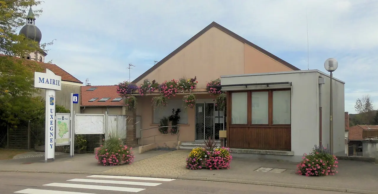 Uxegney, Mairie