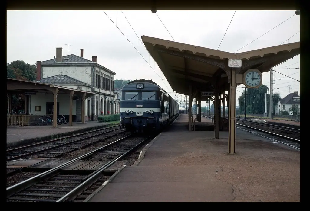 1980-10 Gare SNCF de Vendenheim, Alsace