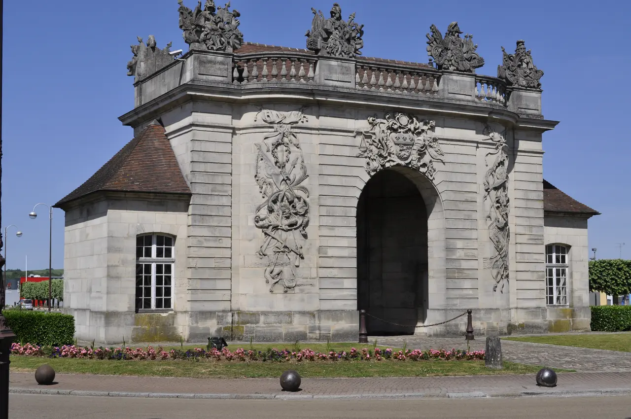 Vitry le François centre ville porte du Pont