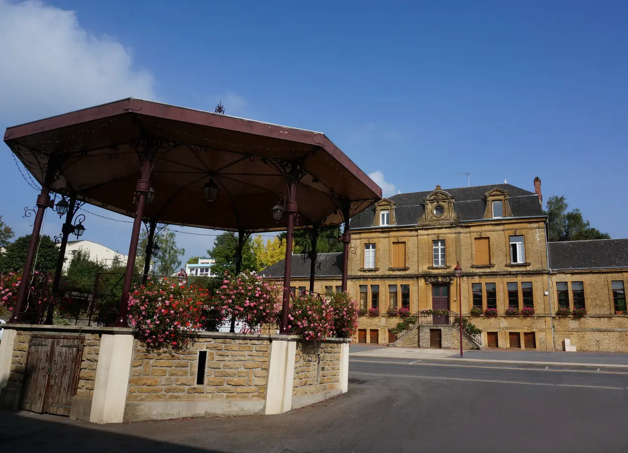 Vivier-au-Court kiosque - muzika pavilono