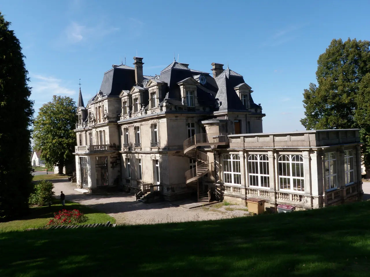 File:Château de Xertigny (2).JPG