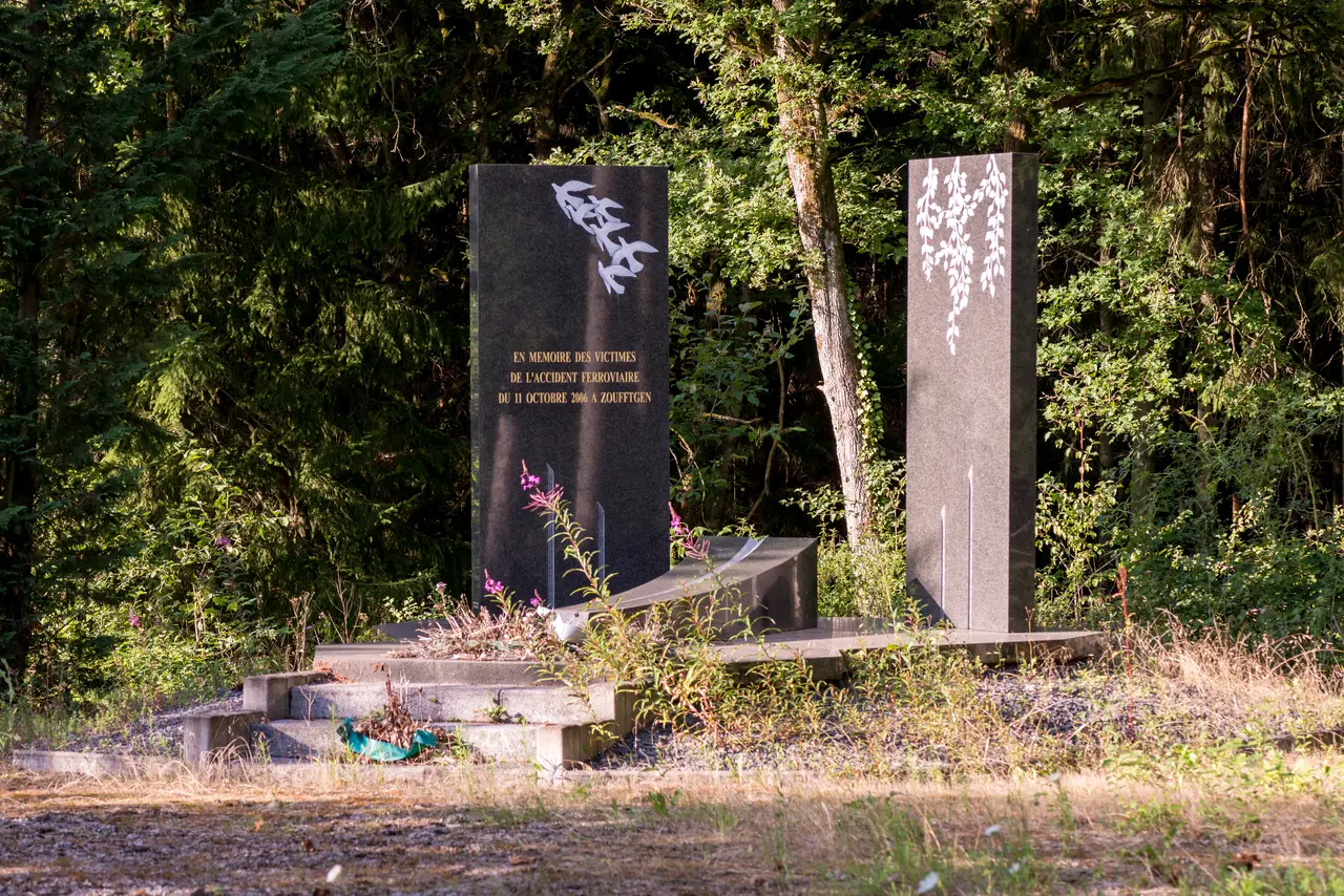 Monument vum Zuchaccident zu Zoufftgen-101