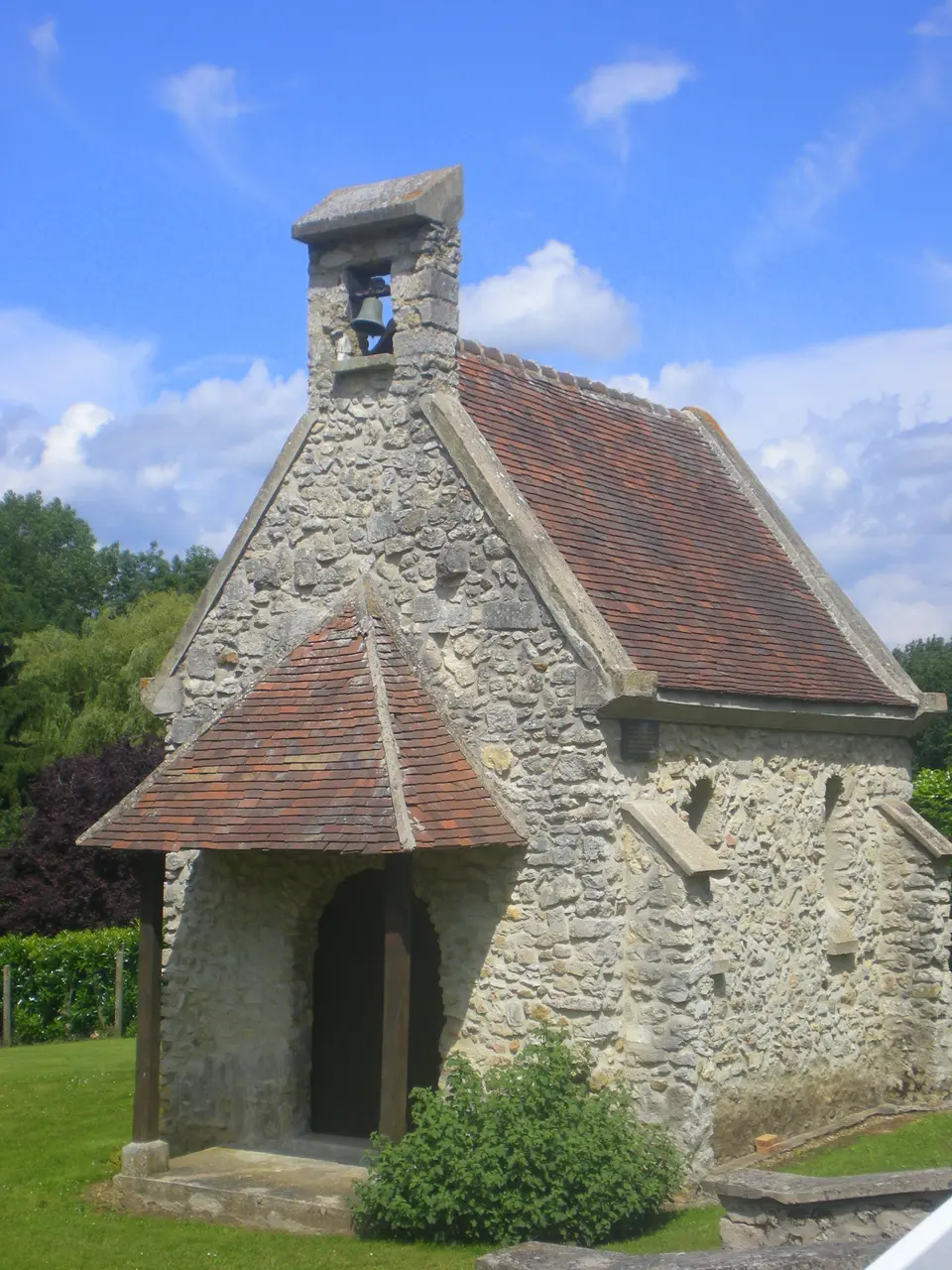 Agnetz (60) - Chapelle des déportés à Boulincourt, rue Charles Morenville