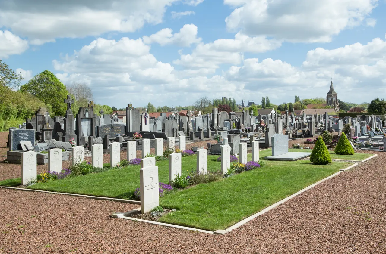 Annezin Communal Cemetery -4