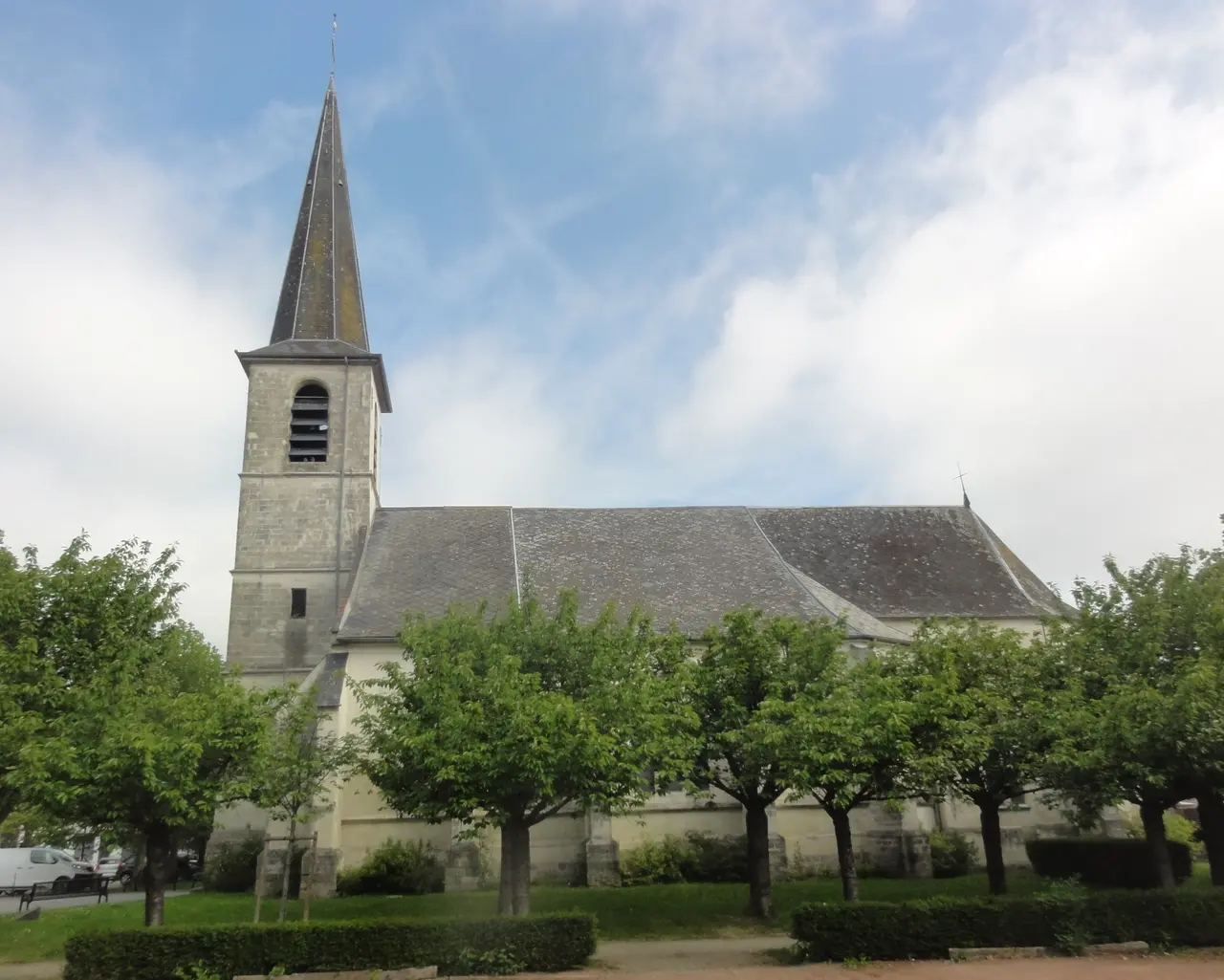 Aubry-du-Hainaut - Église Sainte-Marie-Madeleine (01)