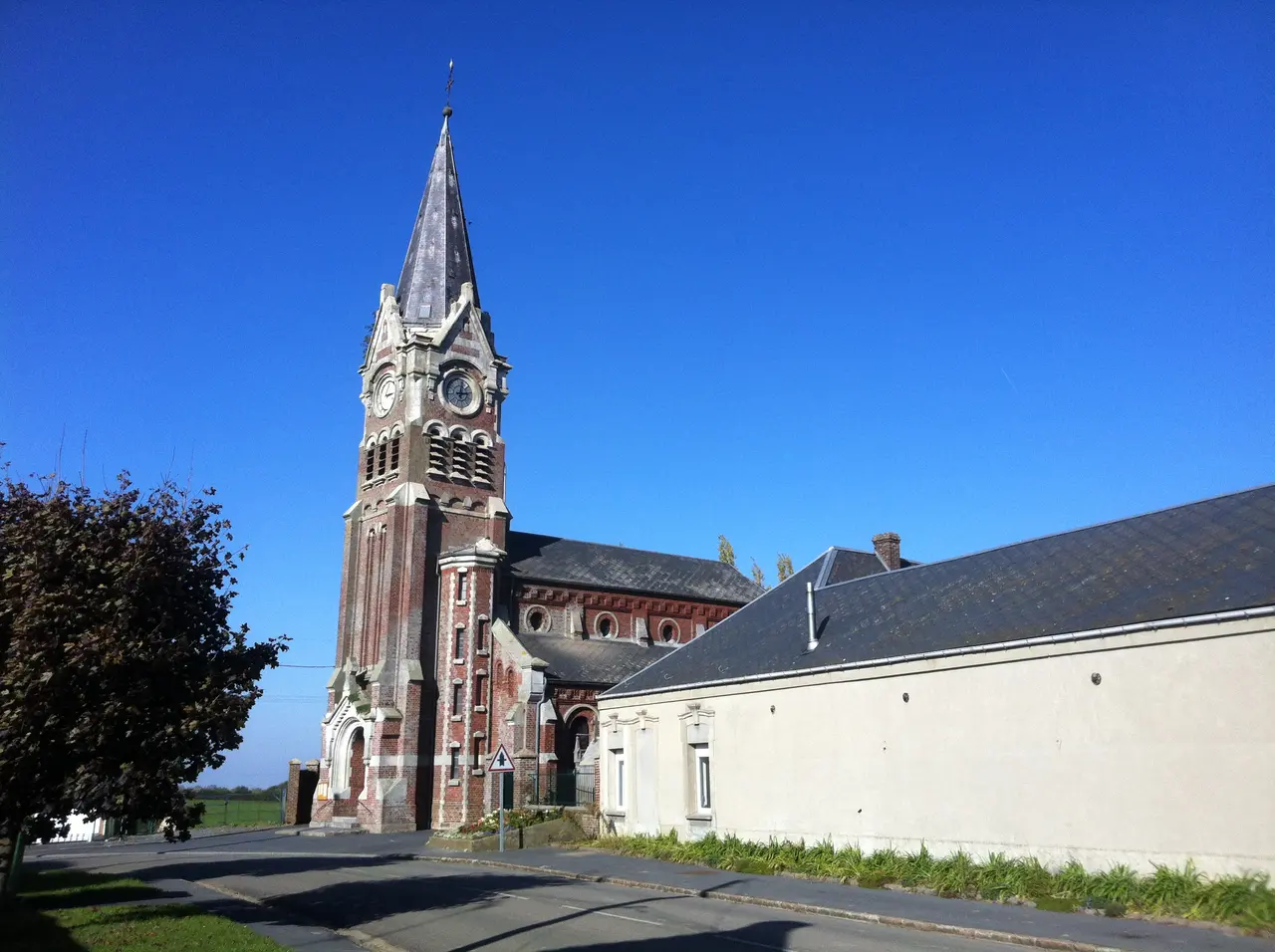 Beaurain nord church