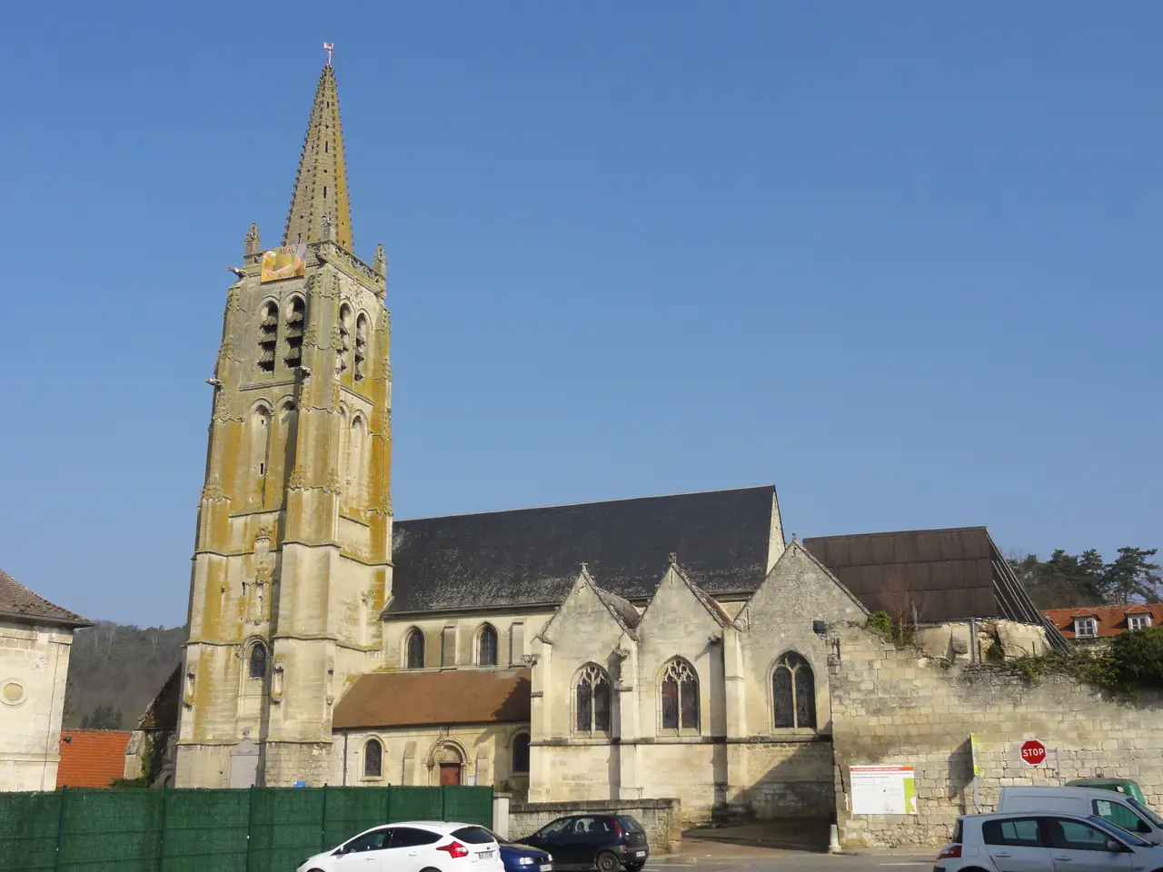 Béthisy-Saint-Pierre (60), église Saint-Pierre, vue depuis le sud