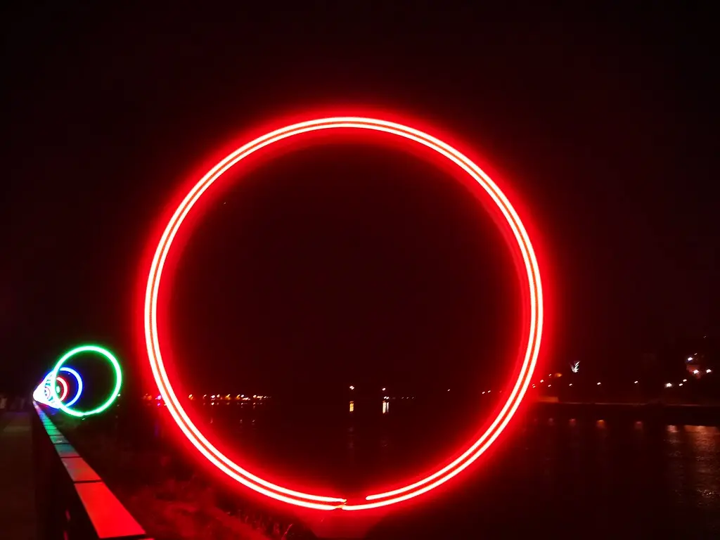 Daniel Buren et Patrick Bouchain, Les Anneaux, 2018