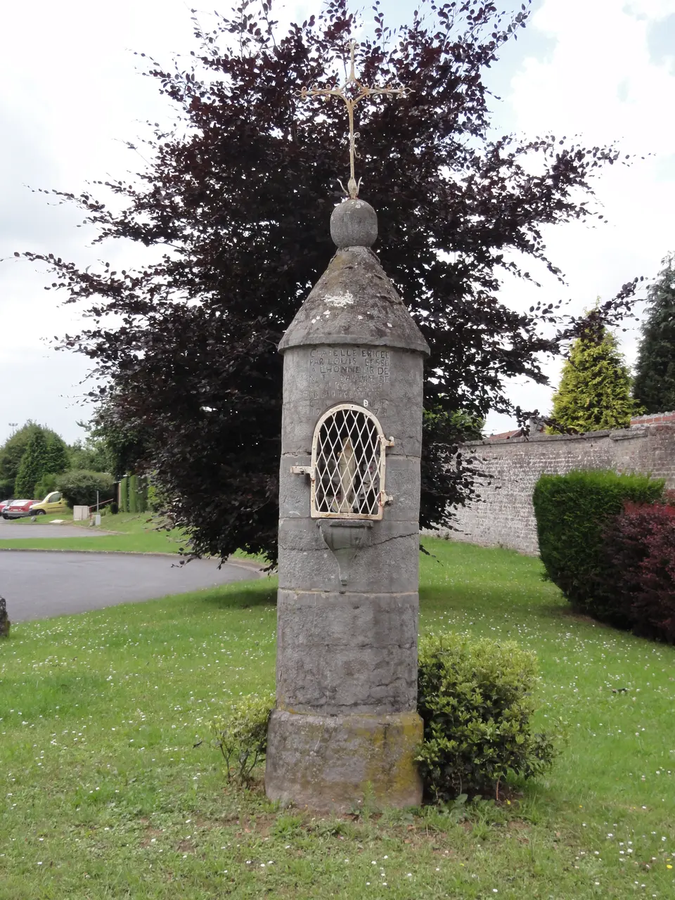 Bousies (Nord, Fr) chapelle type potale